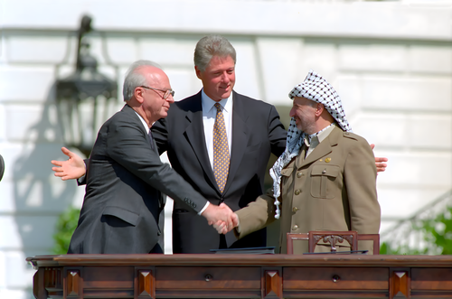 Middle East Peace Clinton Rabin Arafat Handshake Shaking Hands Photo Poster Art Print 16 x 24 in